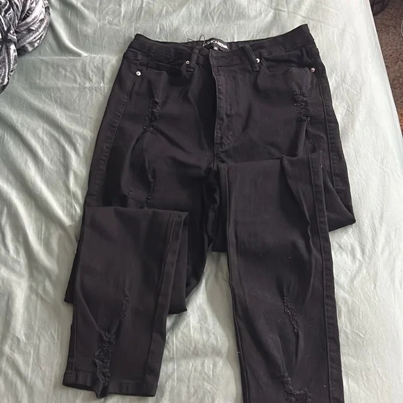Fashion Nova black jeans - Picture 2 of 4